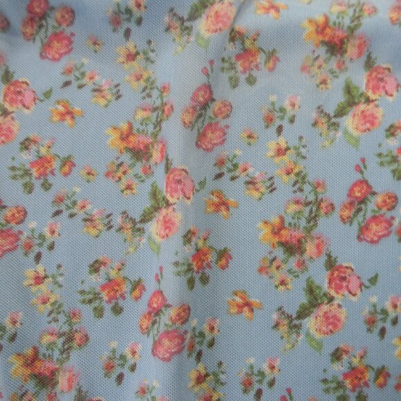 Wilde Blouse Blue Floral Career Dressy Spring Lightweight Feminine Flutter NWOT - Picture 3 of 3